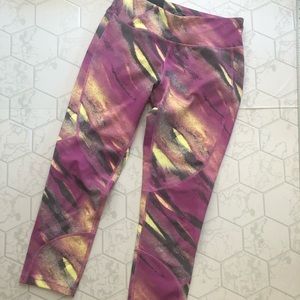 Oakley Hydrolix Capris in Pink and Yellow S